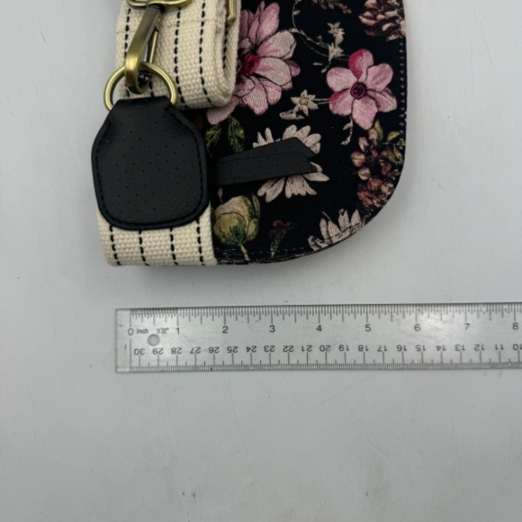 NEW Sila Canvas Waist Bag Floral Patterned - Picture 5 of 5